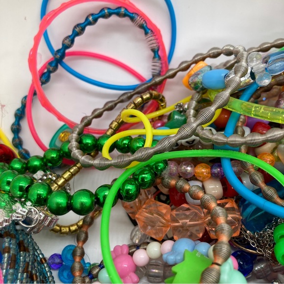 Large Lot of Kids Jewelry for Wearing & Crafting - Picture 9 of 10